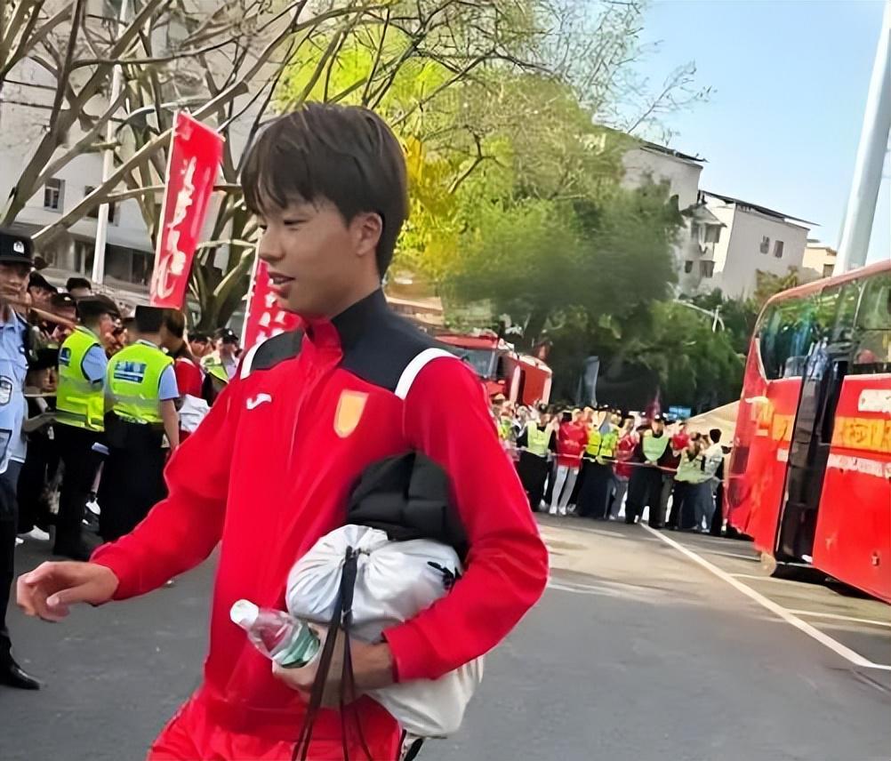 九游app下载-喜讯！重庆铜梁龙刚战平西海岸，李镇全就赛后发声做出重要决定